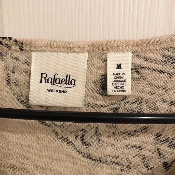 Rafella top with diamond designs rope type sleeve - Picture 2 of 4